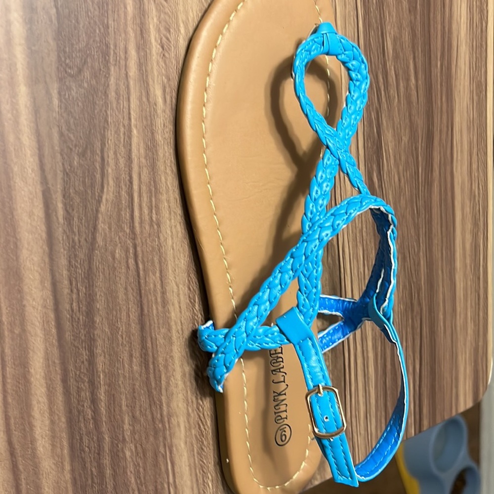 Sky blue thong sandals - Picture 8 of 11